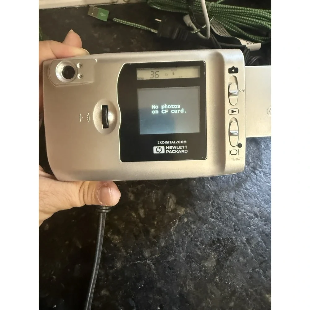 HP PhotoSmart 210 Digital Camera w/ Box & Accessories- Works Well